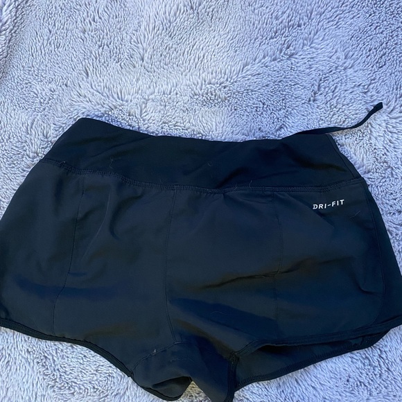 Nike women’s running shorts - Picture 3 of 5